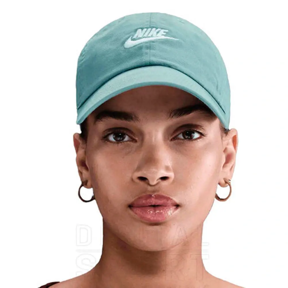 Gorra Nike Futura